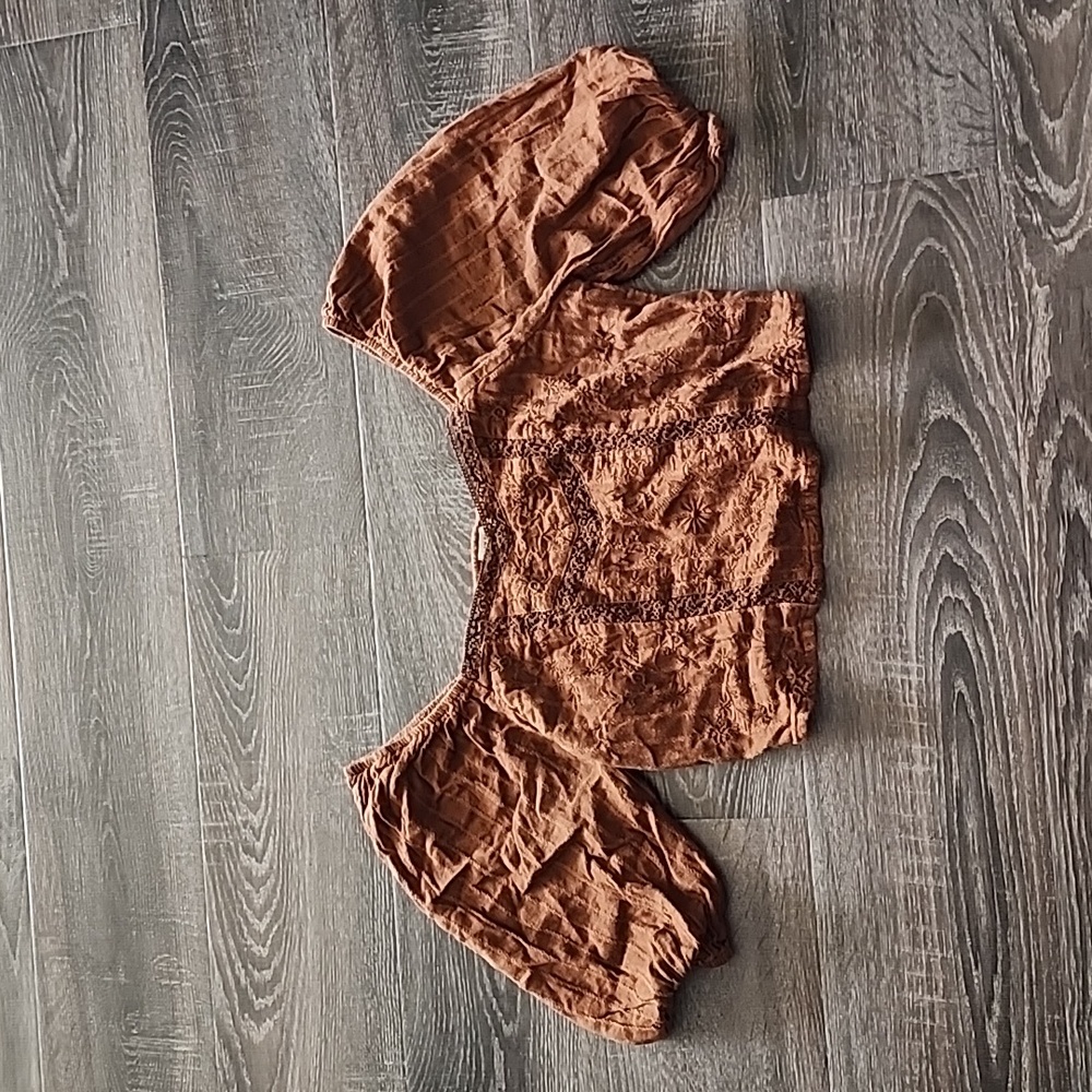 🦜 American Eagle embroidered Boho crop Top 🦜 - Picture 1 of 5